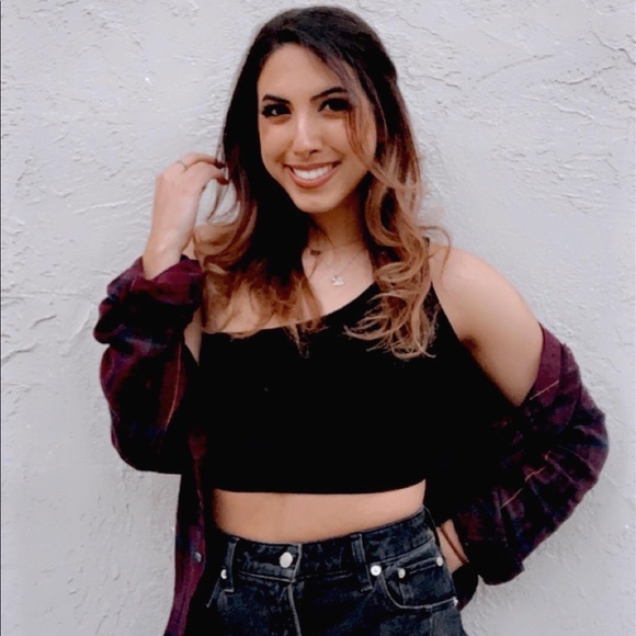 Meet your Posher, Allison - Picture 1 of 1